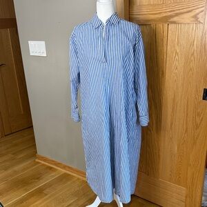 XiRENA Striped Blue and White Garment